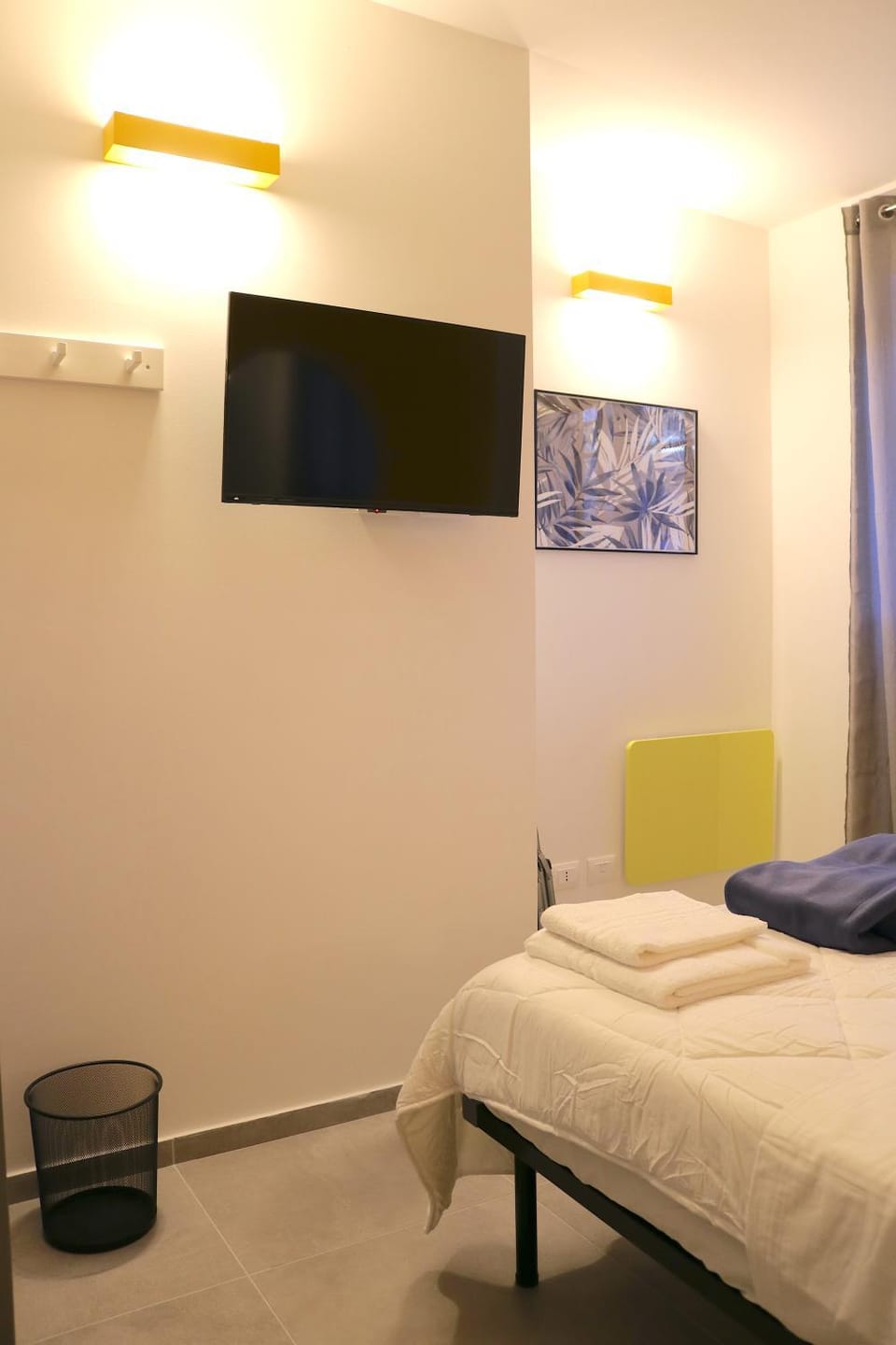 Bed, TV and multimedia
