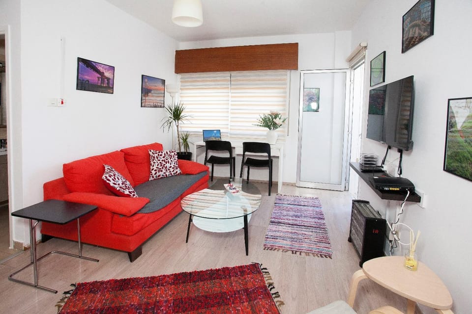ARTEMIS 3, Beachfront Boutique Apartment Apartment in Limassol City