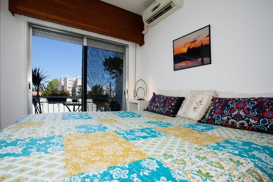 ARTEMIS 3, Beachfront Boutique Apartment Apartment in Limassol City