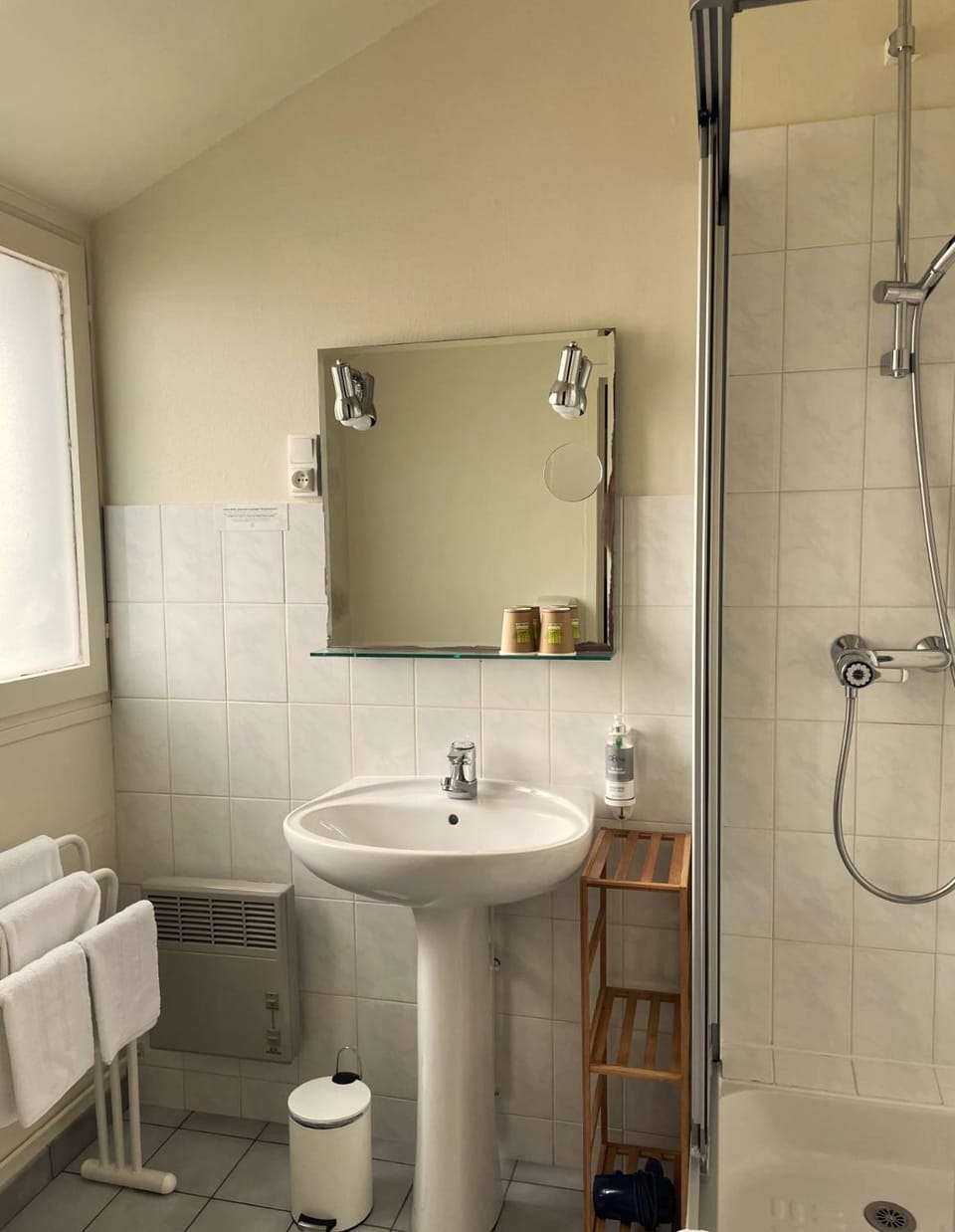 Bathroom, Balcony/Terrace