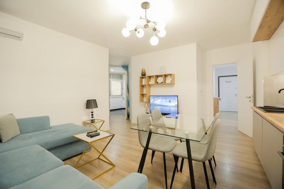 Miku Apartment-Brand New at Wilson Square Apartment in Tirana
