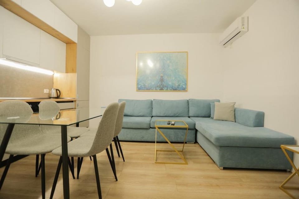 Miku Apartment-Brand New at Wilson Square Apartment in Tirana