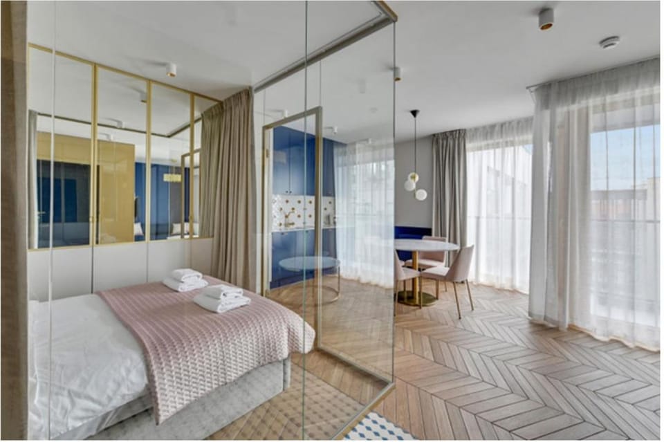 Bed, Photo of the whole room, Bedroom, towels