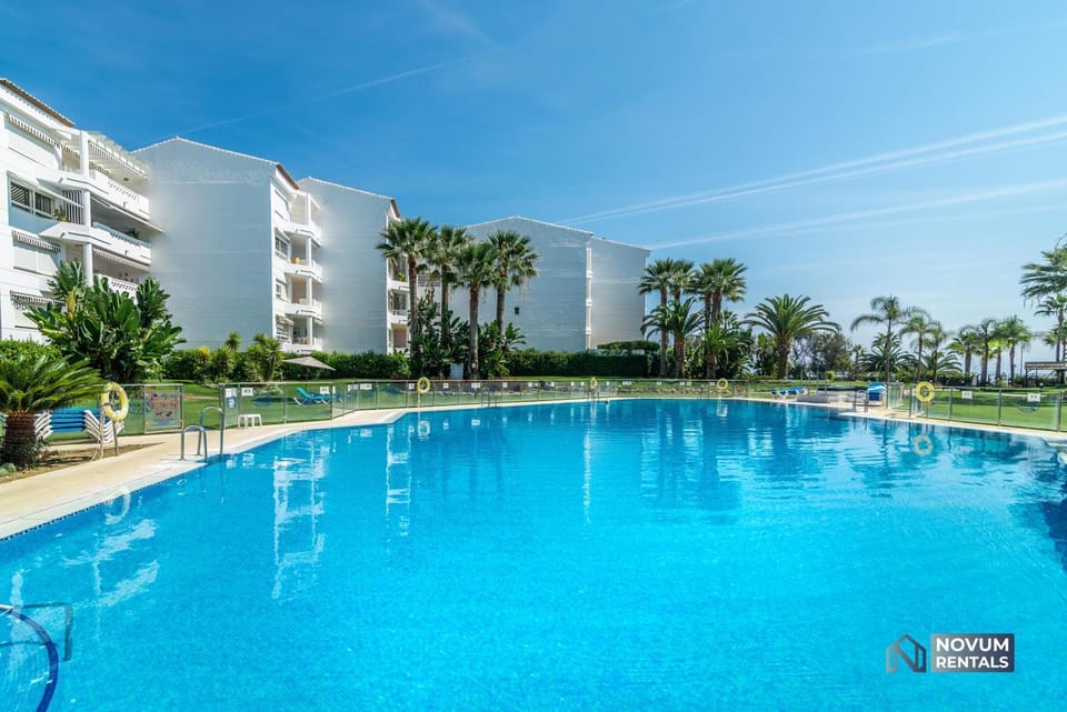 Garden, Swimming pool