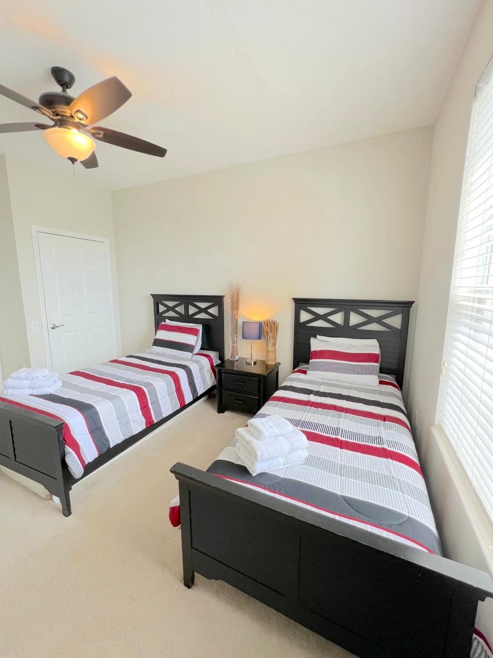 Modern Condo 5min to Conv Center with balcony House in Orlando