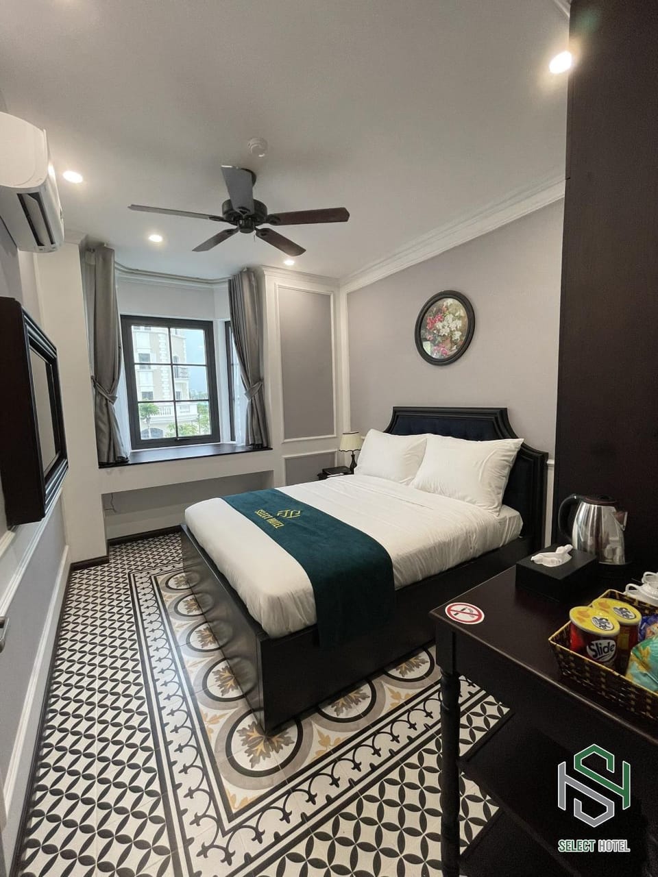 Selecthotel Hạ Long Hotel in Laos