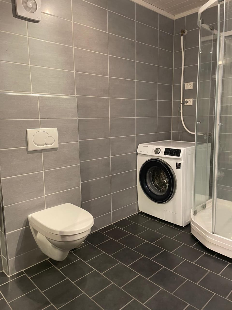 Bathroom, washing machine