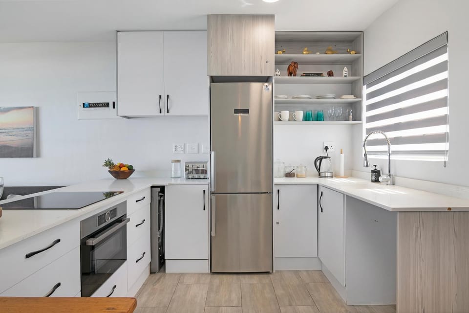 Kitchen or kitchenette, kitchen