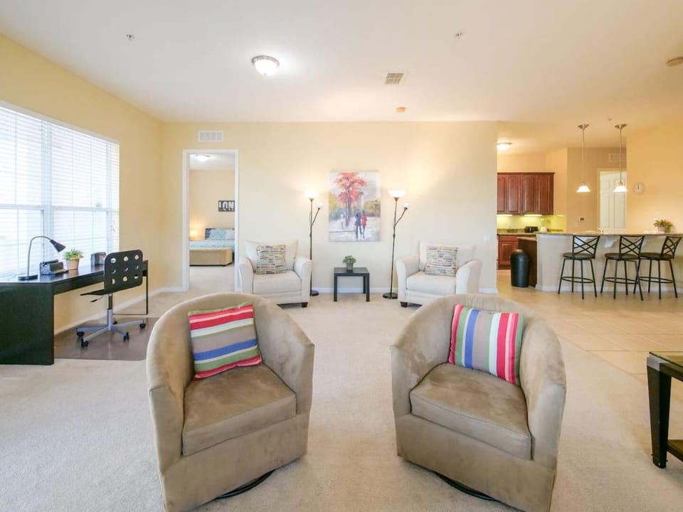 3Br 2Bath Condo Balcony 5min Conv Center 2087ft House in Orlando