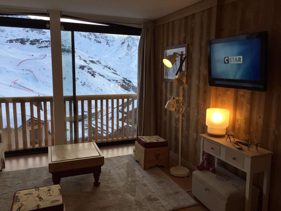 Charmant appart 3 pers rénové, à 2 pas des pistes à Val Thorens - FR-1-637-2 Apartment in Les Allues