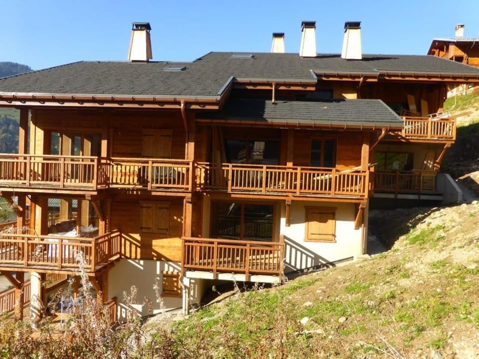 Appartement cosy 6 pers, 2 chbres, balcon SO, navette ski, centre à pied - FR-1-342-230 Apartment in Haute-Savoie