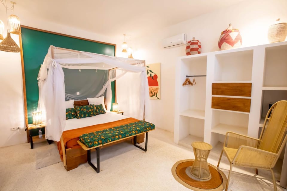 Bed, Photo of the whole room