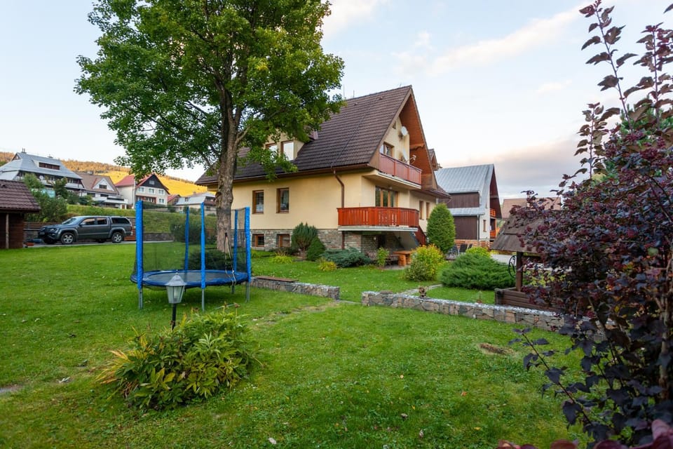 Property building, Garden