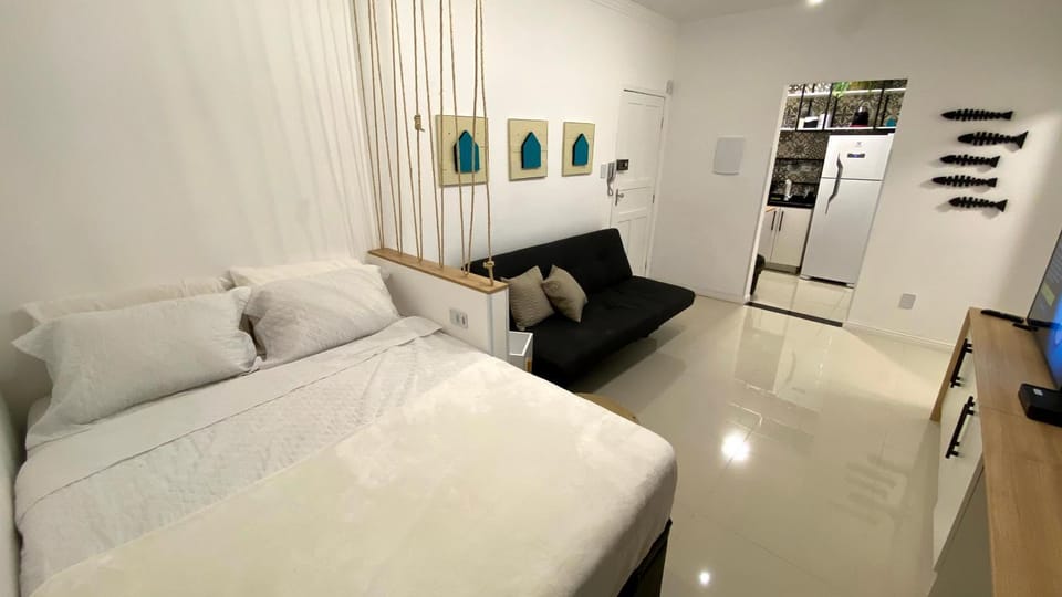 Bed, Seating area