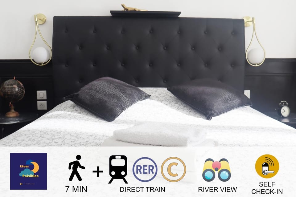 Bed, Property logo or sign, Bedroom