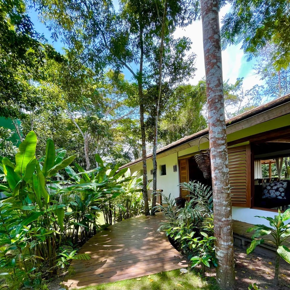 Facade/entrance, Day, Natural landscape, Garden view