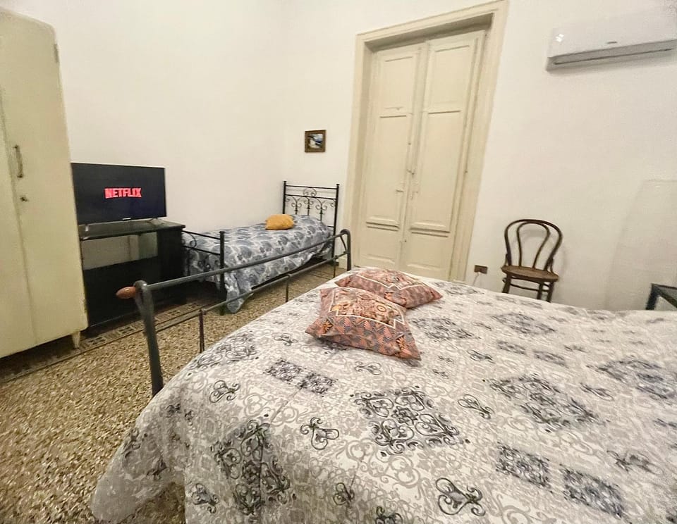 Bed, TV and multimedia, Bedroom, wardrobe, air conditioner