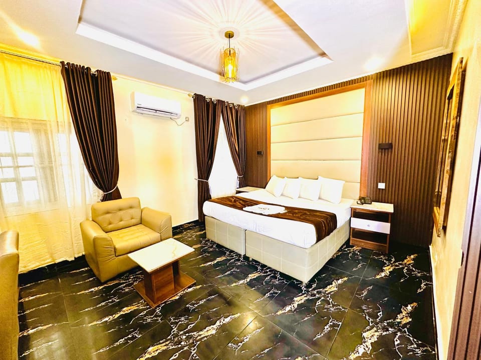 Presken Hotel Castle, Opebi Lagos Hotel in Lagos