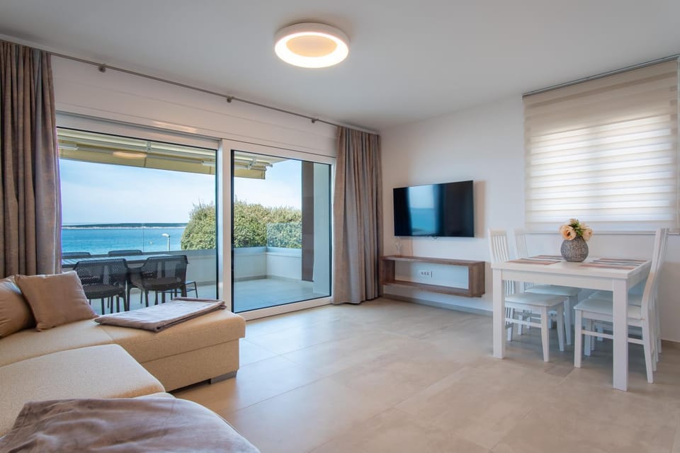 TV and multimedia, Balcony/Terrace, Living room, Sea view