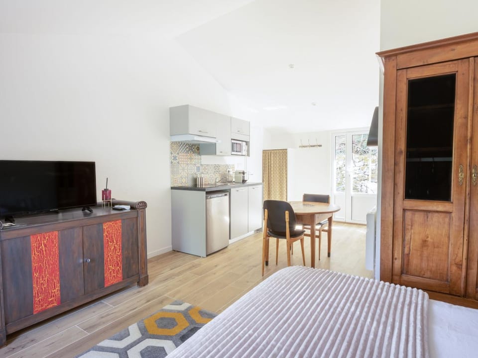 Studio cosy rénové avec terrasse privative, pour 2 personnes, proche de la Sèvre - FR-1-426-483 House in Pays de la Loire