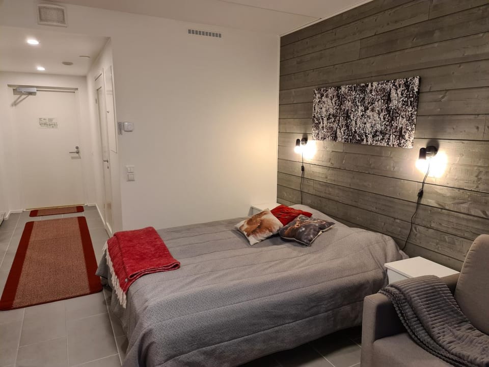 Bed, Seating area