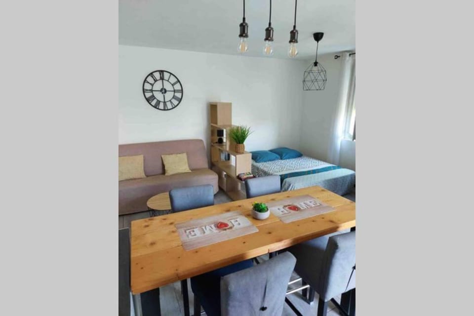 Location studio entre garrigue et mer Apartment in Narbonne