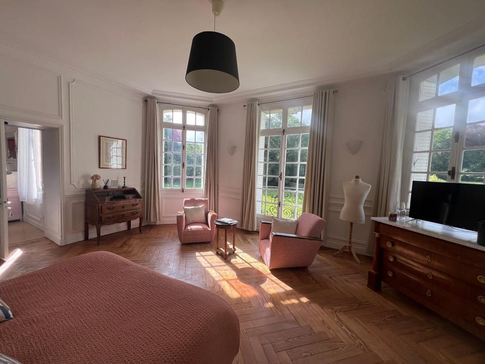 Photo of the whole room