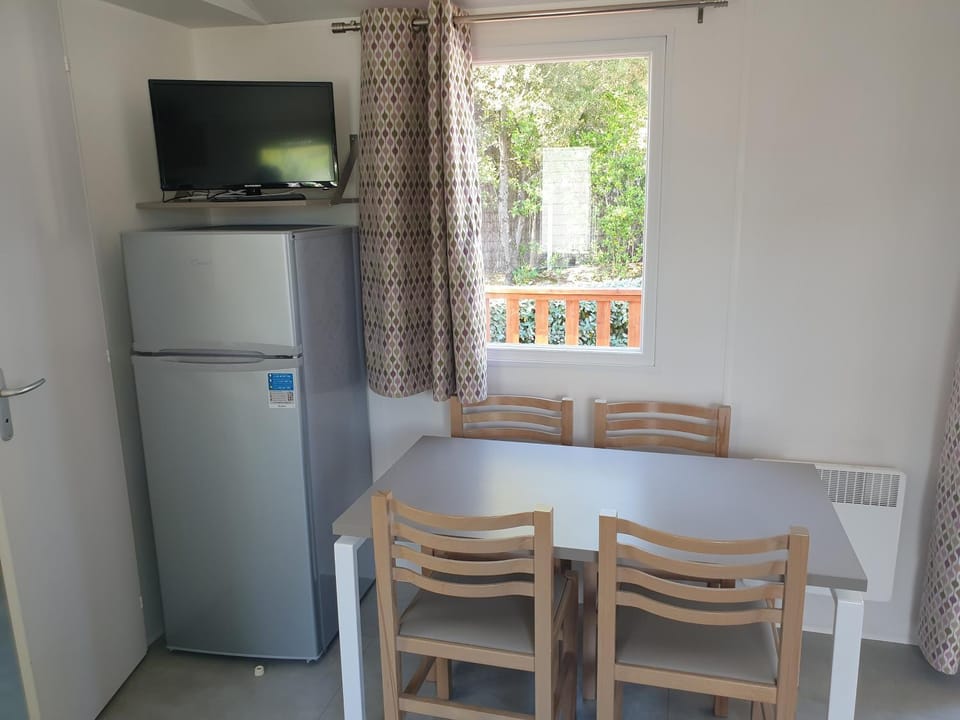 TV and multimedia, Dining area