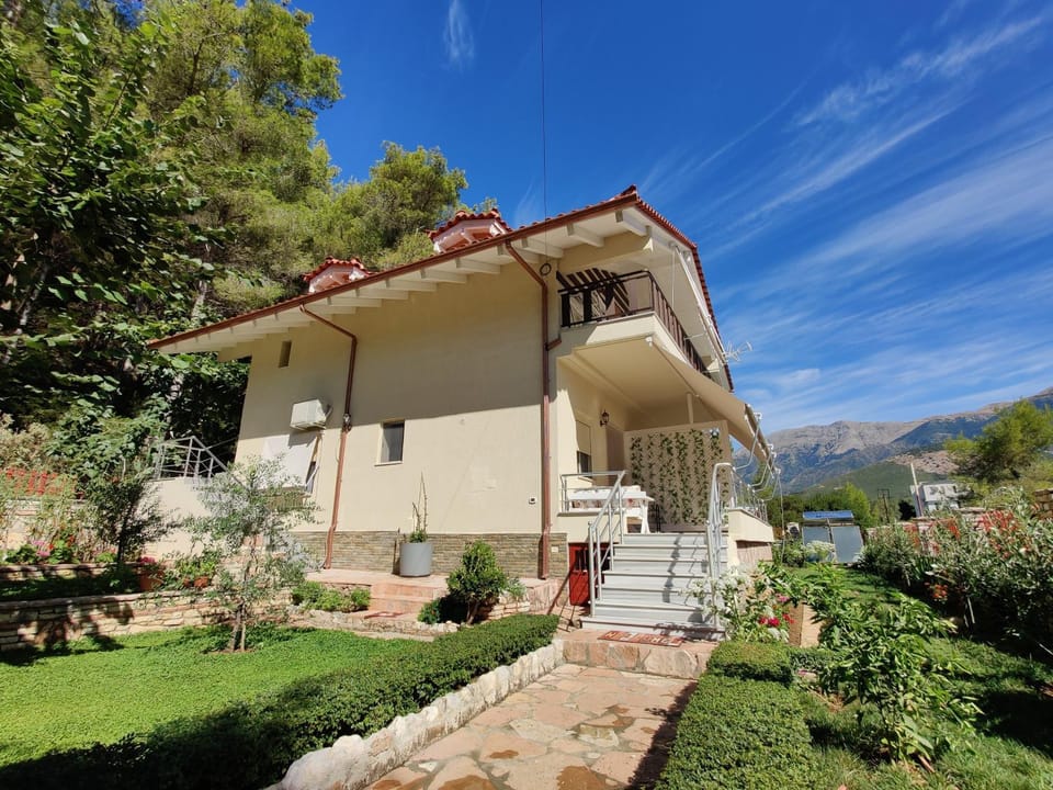 Villa Vasil Mertiri Apartment in Vlorë County, Albania