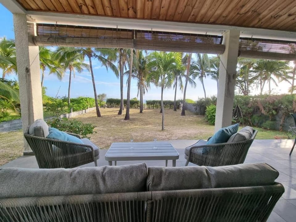 Villa & Bungalow 'Coco des sables' les pieds dans l'eau Villa in Saint-Paul