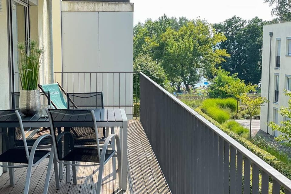 Balcony/Terrace, Garden view, Lake view