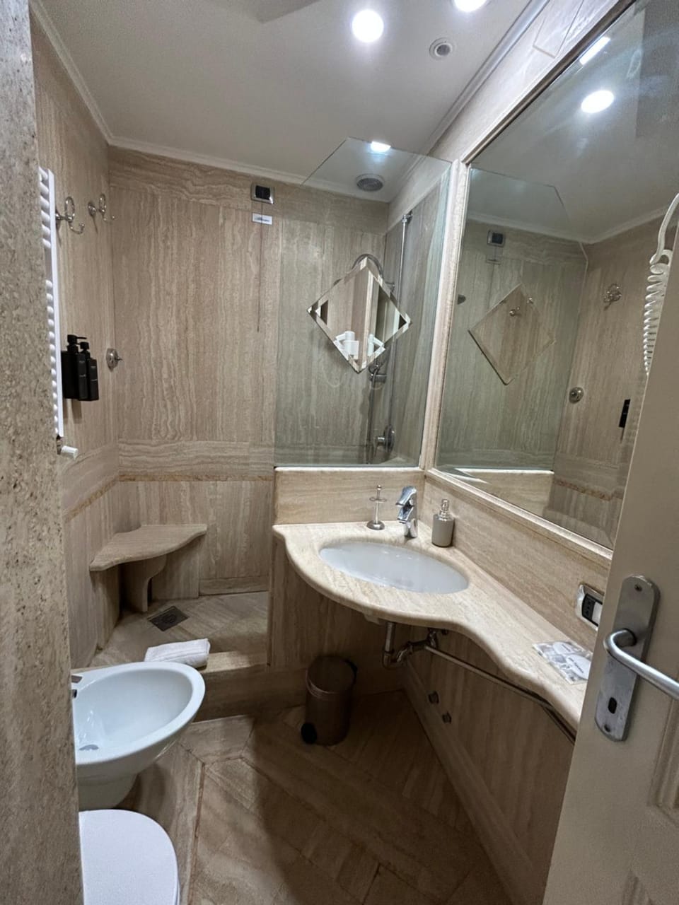 Rent Rooms Saint Peter Bed and Breakfast in Rome