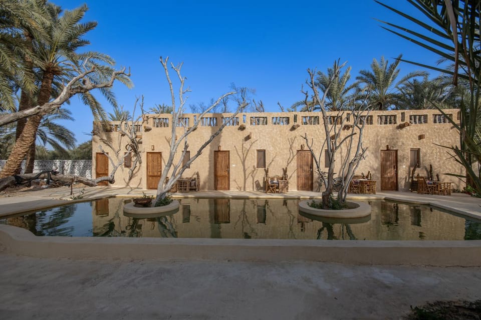 Property building, Day, Swimming pool
