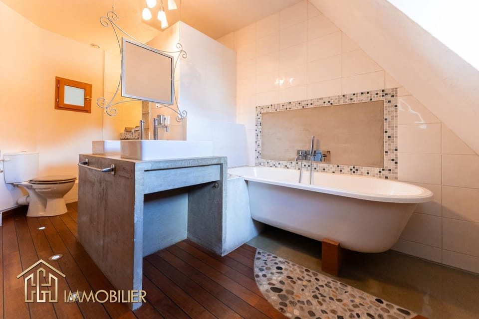 Bathroom, Bath