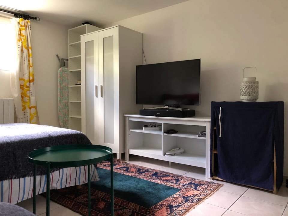 TV and multimedia, Bedroom, wardrobe