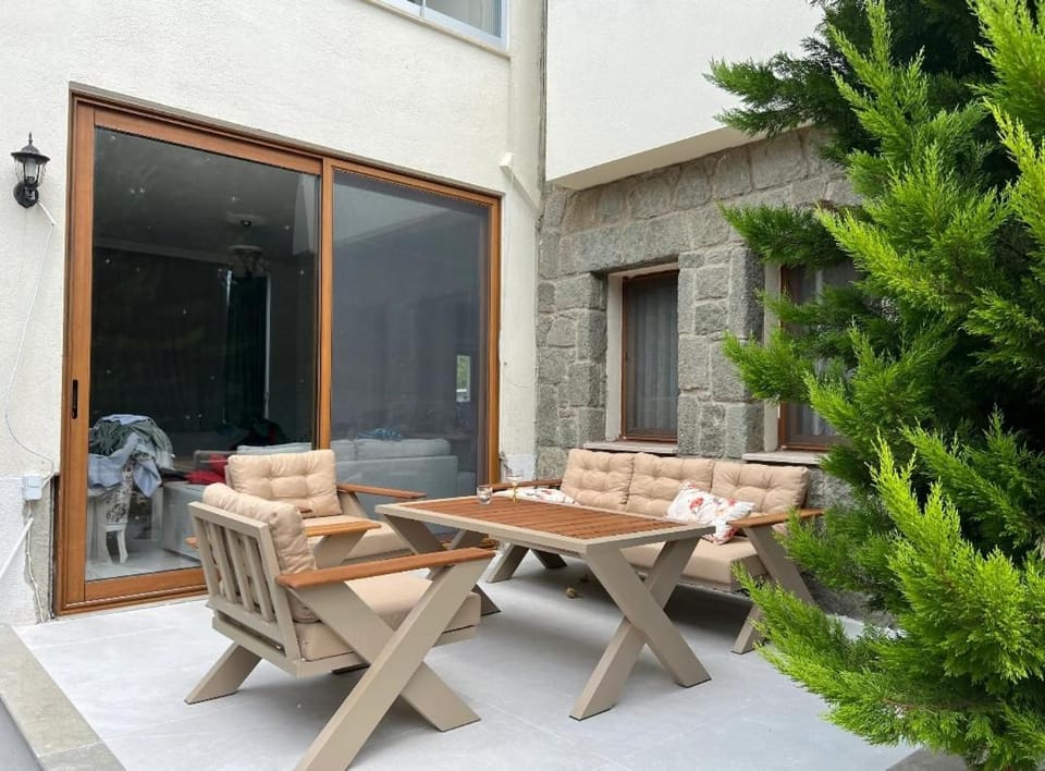 Garden, View (from property/room), Balcony/Terrace, Garden view