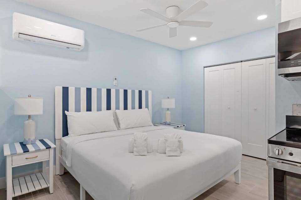 Captain Ed's - Charming Studio at PalmView of Sanibel with Bikes House in Sanibel Island