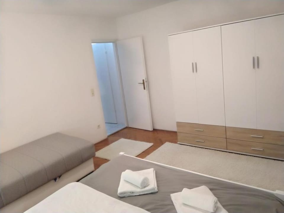 Apartman MIX Zagreb - Maksimir, KBC Rebro, free parking Apartment in City of Zagreb