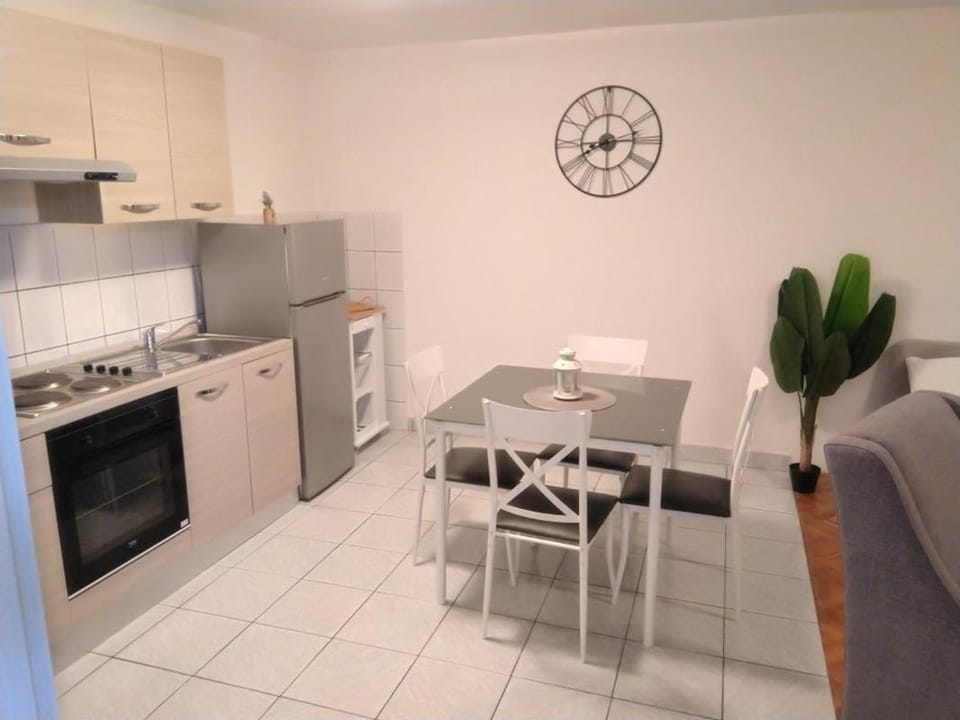 Apartman MIX Zagreb - Maksimir, KBC Rebro, free parking Apartment in City of Zagreb