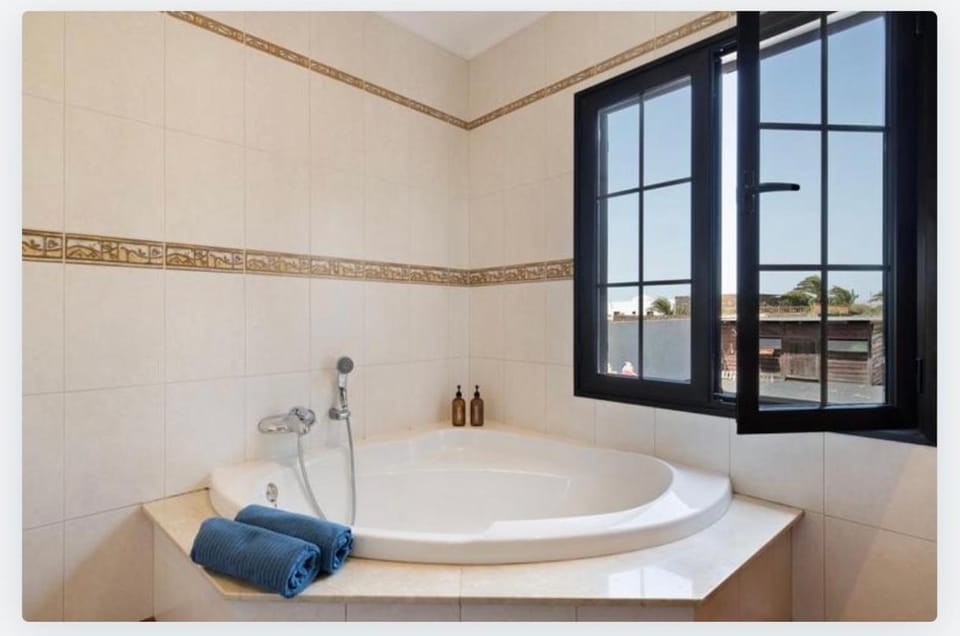 Villa Petronila Tías, LANZAROTE Apartment in Tías