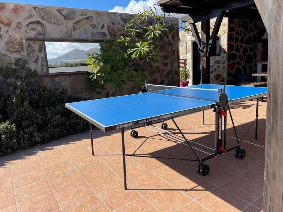 Table tennis