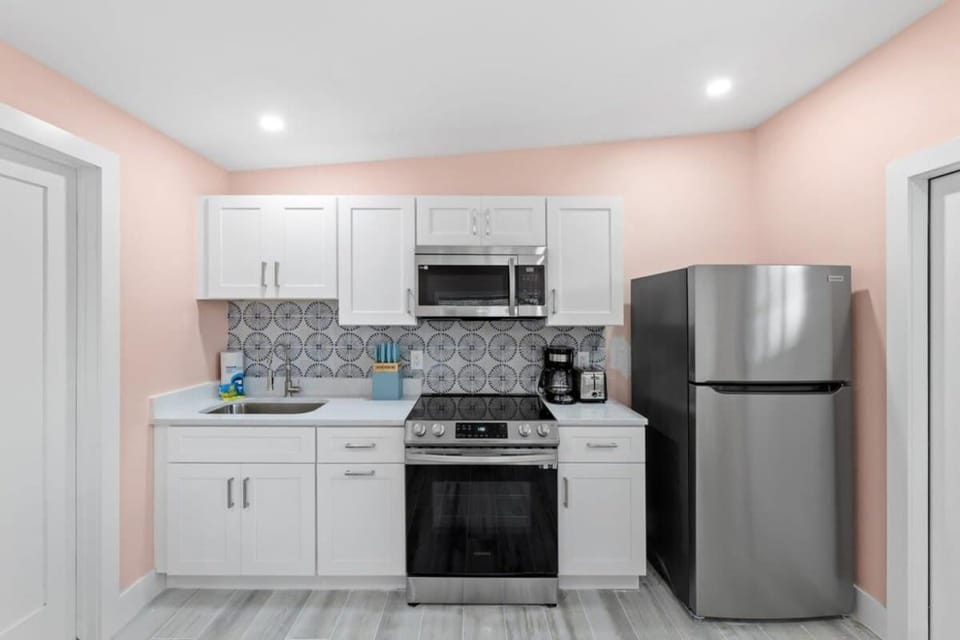 The Ibis Residence at Sandpiper Inn Bikes Beachgear Apartment in Sanibel Island