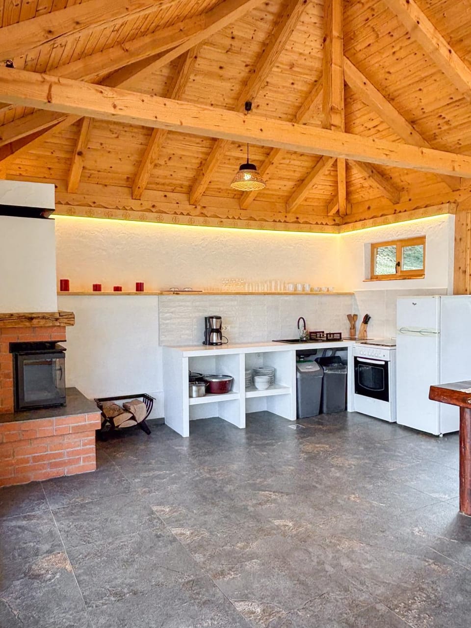 Pensiunea Poienita Ursului Bed and Breakfast in Brașov County