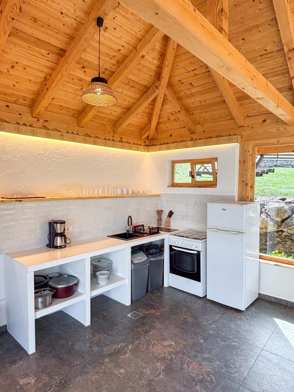 Pensiunea Poienita Ursului Bed and Breakfast in Brașov County