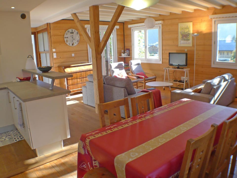 Chalet Gentiane - un lieu idéal pour des vacances en famille ou entre amis - FR-1-629-88 Chalet in Samoëns