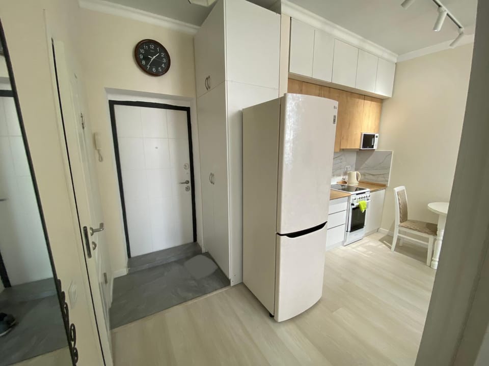 Kitchen or kitchenette, Dining area, minibar