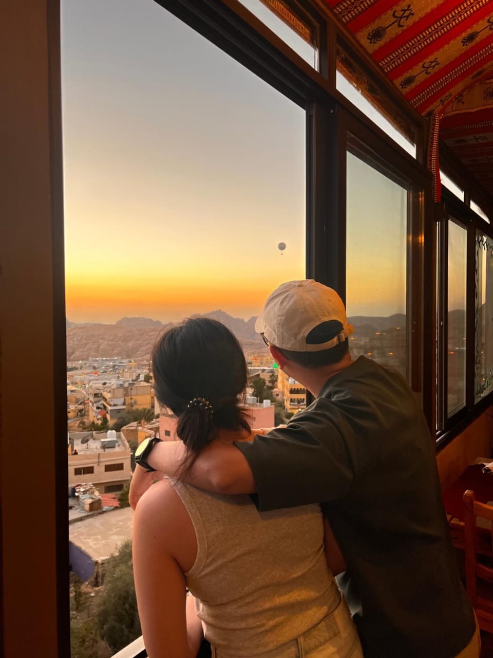 People, Natural landscape, View (from property/room), Balcony/Terrace, Guests, City view, Mountain view, Sunrise, Sunset, group of guests