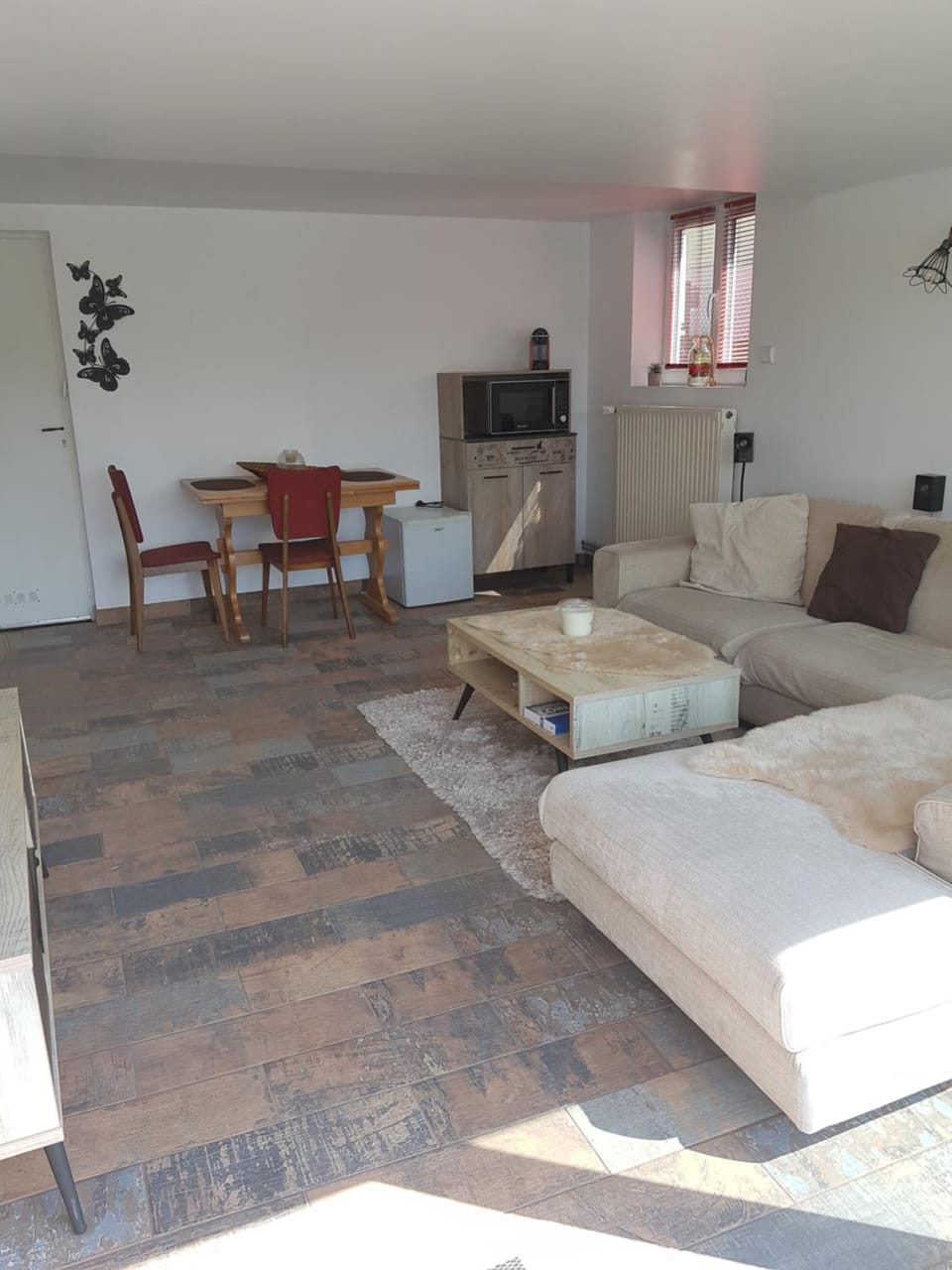 TV and multimedia, Living room, Dining area