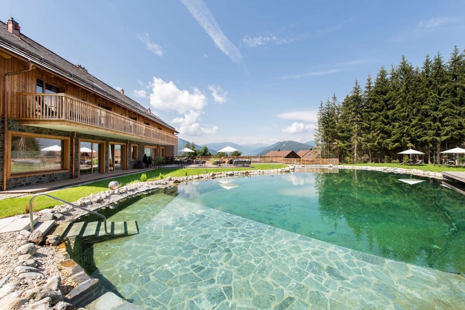Property building, Balcony/Terrace, Swimming pool