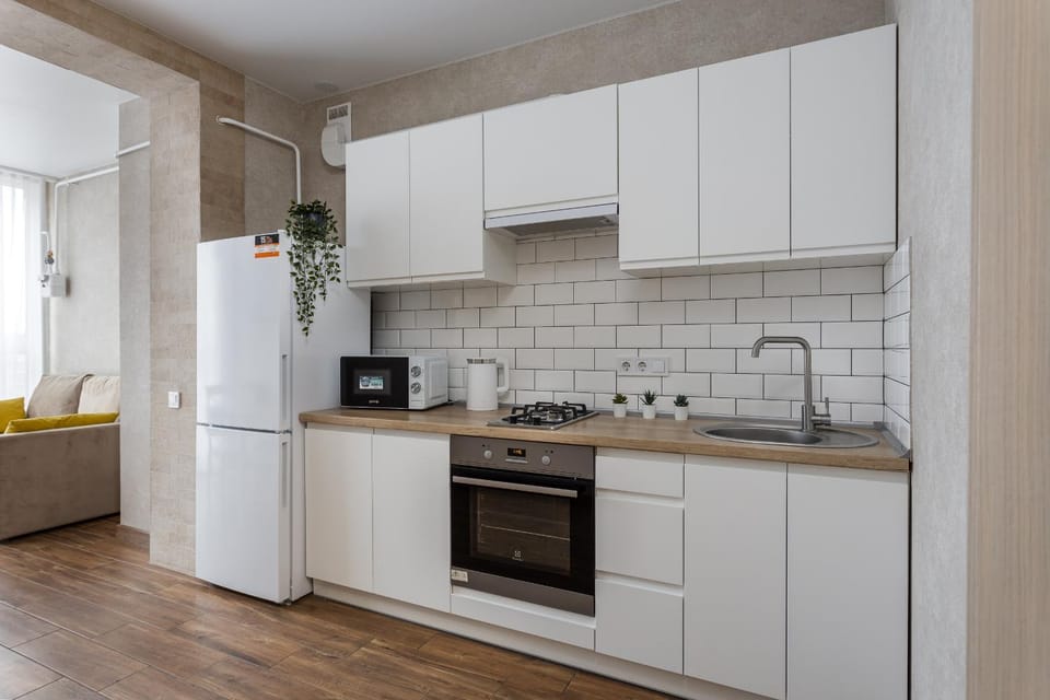 Kitchen or kitchenette, oven, stove